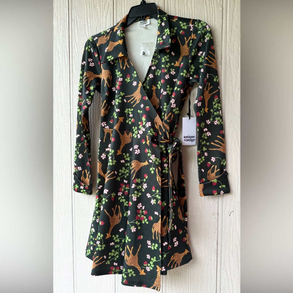 Green Giraffe & Strawberry Print Wrap Dress - Picture 14 of 15